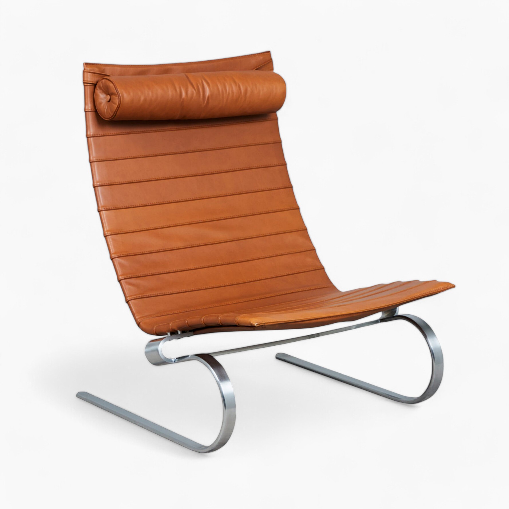 PK20-Chair-Display_Camel-3-scaled-1 PK20 Chair Replica by Poul Kjærholm for Fritz Hansen - Image 1